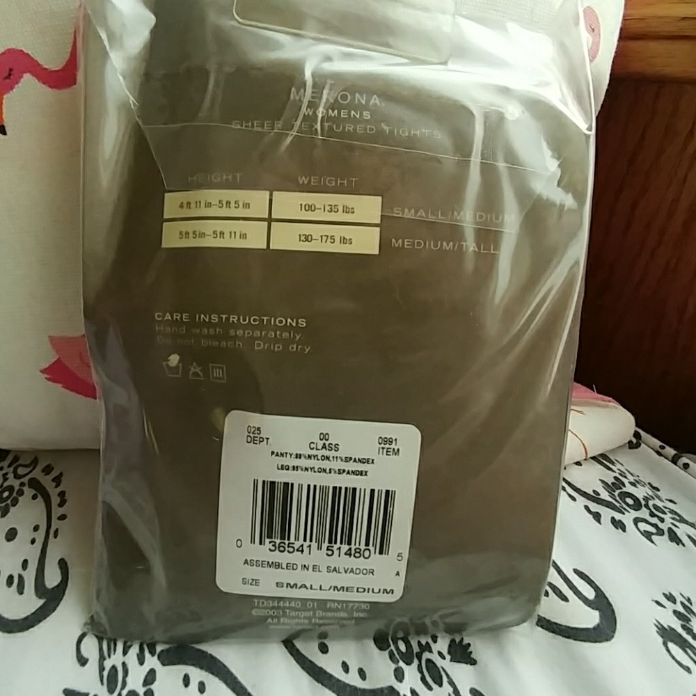 NEW Textured Tights - Picture 3 of 3